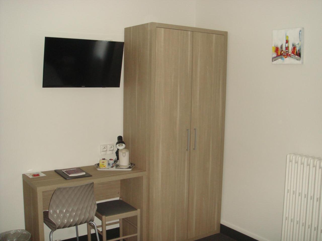 The Originals City, Hotel Le Savoy, Caen Bagian luar foto
