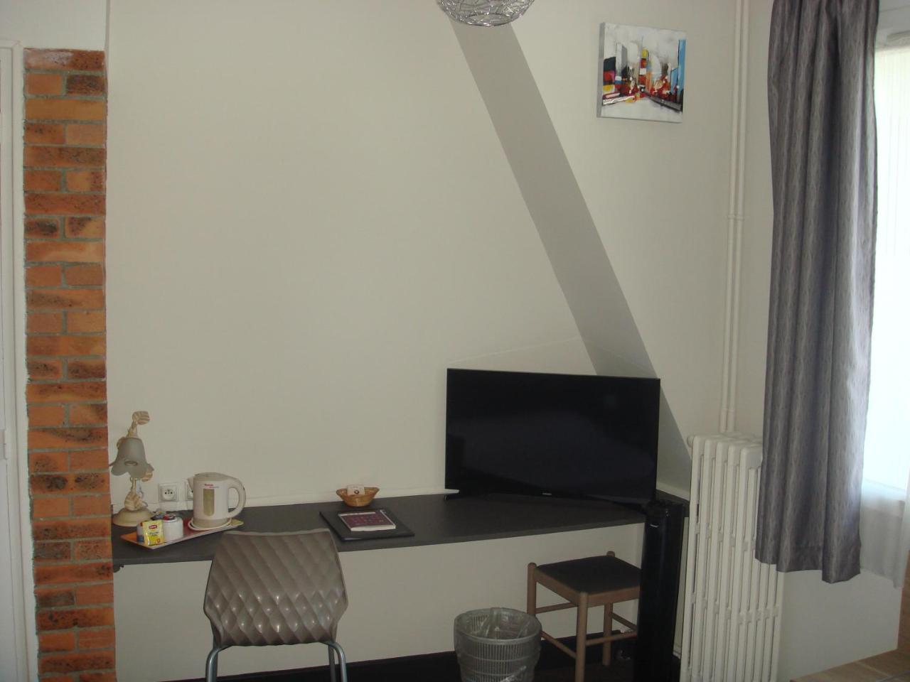 The Originals City, Hotel Le Savoy, Caen Bagian luar foto